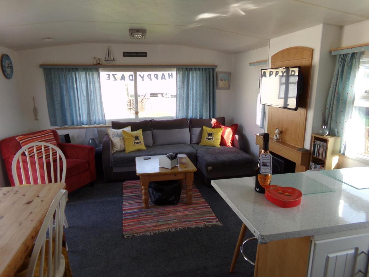 Happydaze Caravan Bacton  Екстер'єр фото