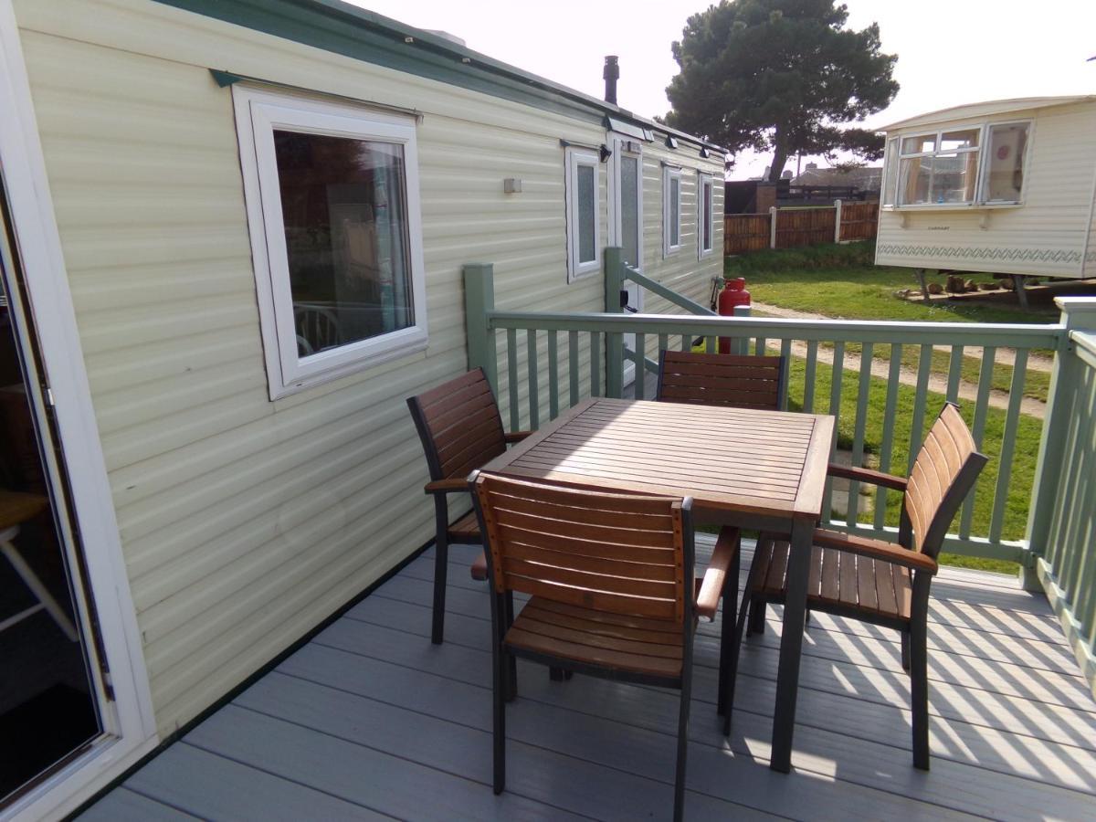 Happydaze Caravan Bacton  Екстер'єр фото